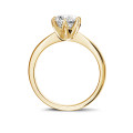 Anello solitario da 2,00 carati in oro giallo con diamante rotondo