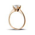 Anello solitario da 1,20 carati in oro rosso con diamante princess