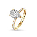 Anello solitario da 2,00 ct in oro giallo con diamante a goccia