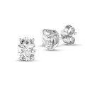 Orecchini con diamante solitario da 2,00 carati con taglio ovale in oro bianco