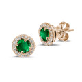 Orecchini con diamanti in oro rosso con smeraldo