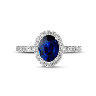Fidanzamento - Anello solitario Halo in oro bianco con zaffiro ovale e piccoli diamanti