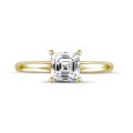 Anello solitario da 1,20 carati con diamante taglio Asscher in oro giallo