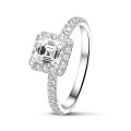 Anello solitario halo da 2,00 carati con diamante taglio Asscher in oro bianco e diamanti rotondi