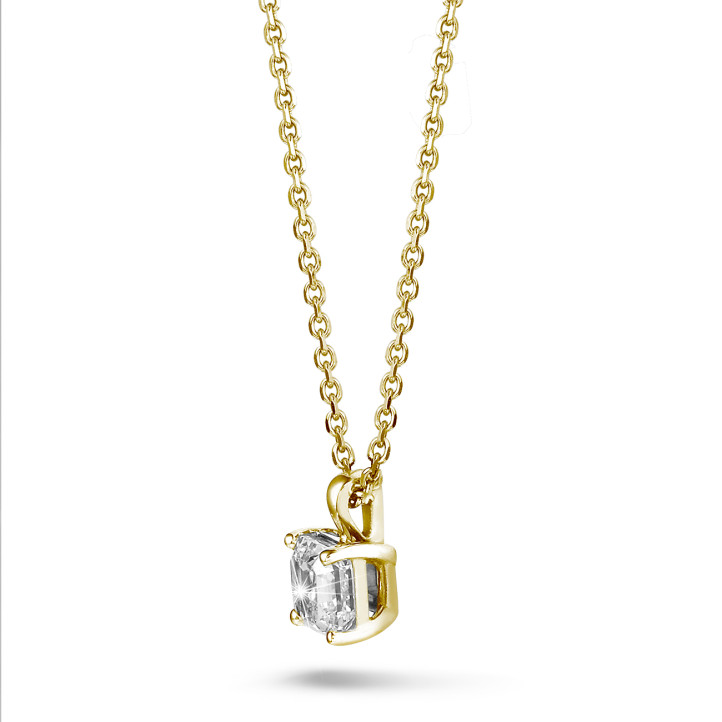 Pendente solitario da 1,00 carati in oro giallo con diamante taglio Asscher