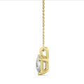 Pendente solitario da 1,00 carati in oro giallo con diamante taglio Asscher