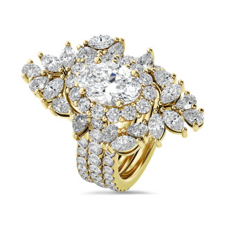 Anello personalizzato con diamante taglio ovale