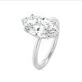 Anello solitario su misura con diamante taglio marquise