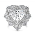 Anello su misura con diamante a forma di cuore