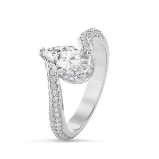 Anello solitario su misura con diamante taglio a pera e fascia intrecciata
