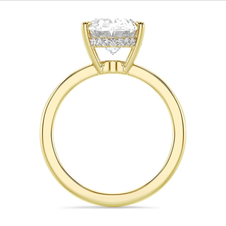 Anello con halo nascosto su misura con diamante taglio ovale