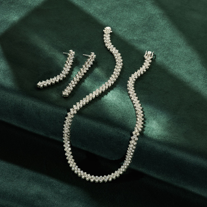 Collana da 19,50 carati in oro giallo con design a coda di pesce