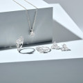 Orecchini trilogy con diamanti da 2,00 carati in platino