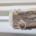Orecchini solitari in oro rosso con diamanti rotondi da 1,00 Ct ciascuno