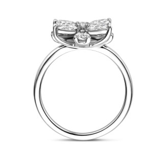 Anello Flowers con petali di diamanti taglio marquise