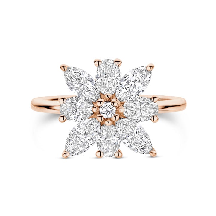 Anello Flowers con petali di diamanti taglio marquise