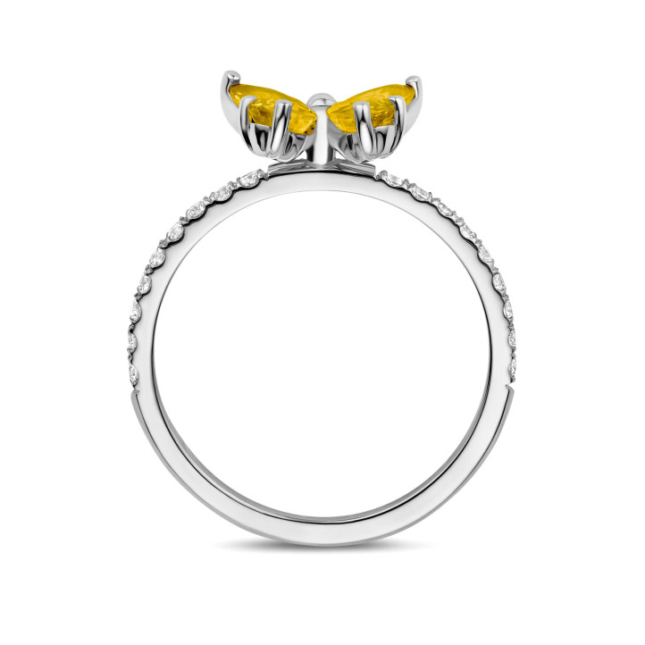 Anello a farfalla con ali in zaffiro giallo taglio marquise e pera
