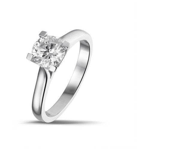 Anello di fidanzamento con diamante rotondo di BAUNAT