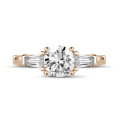 Anello trilogy da 1,00 carati in oro rosso con diamante rotondo e baguette affusolate