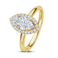 Anello con halo da 1,00 ct in oro giallo con diamante a marquise