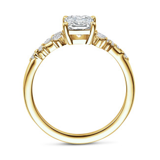 Anelli - Anello solitario con cluster da 1.00 carati in oro giallo con diamante taglio radiant