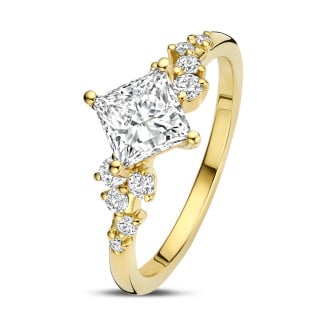 Anello solitario con diamante taglio princess da 1.00 carati in oro giallo