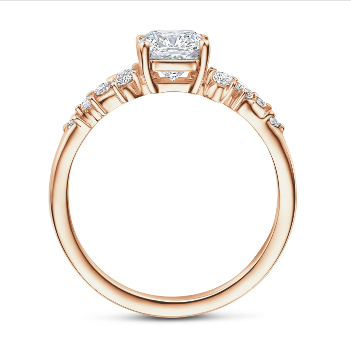 Anello solitario con diamante taglio cuscino da 0.70 carati in oro rosso