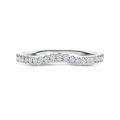 Anello eternity semiincastonato da 0,46 carati in oro bianco - si abbina a una selezione di anelli della collezione BAUNAT Iconic