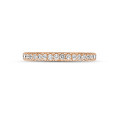 Anello eternity da 0,35 carati (mezzo giro) in oro rosso con diamanti rotondi