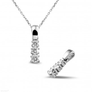 Pendente trilogy con diamanti da 0,45 carati in oro bianco