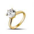 Anello solitario con diamante da 2,50 carati in oro giallo