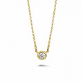 Pendente satellite con diamante da 0,30 carati in oro giallo