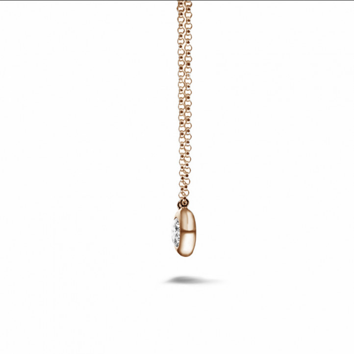 Pendente satellite con diamante da 0,50 carati in oro rosso