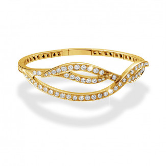 Bracciale con diamanti da 3,86 carati in oro giallo