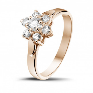 Anello con diamante da 0,50 carati a forma di fiore in oro rosso