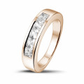 Anello eternity in oro rosso con diamanti princess da 1,35 carati