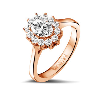 Anello entourage da 0,90 carati in oro rosso con diamante ovale
