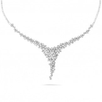 Collana con diamante da 5,90 carati in oro bianco
