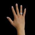 Anello con diamante da 1,40 carati in oro rosso