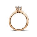 Anello solitario con diamante da 1,00 carati in oro rosso con sei griffe