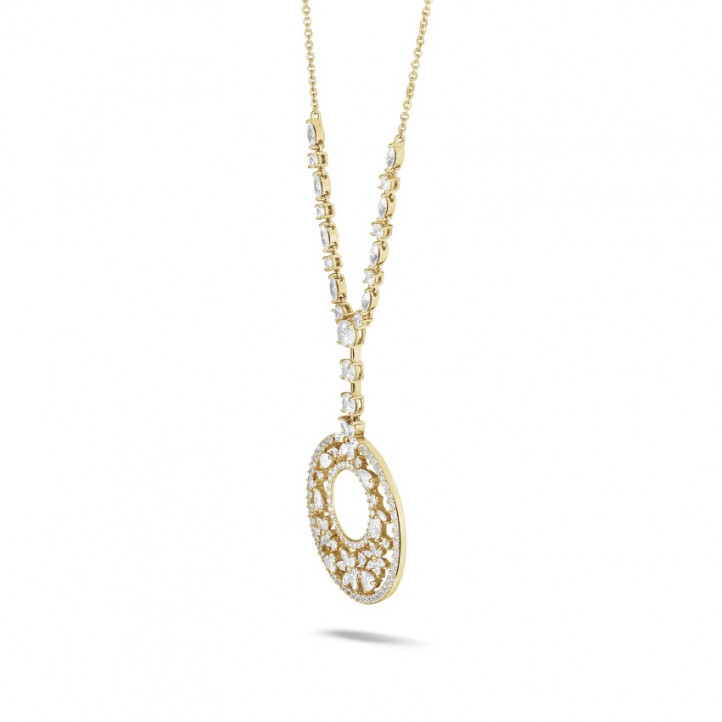 Collana da 7,70 carati in oro giallo con diamanti rotondi, marquise, a goccia e a forma di cuore