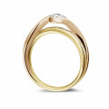 Anello solitario con diamante da 0,50 carati in oro giallo e rosso