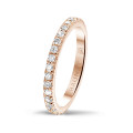 Anello eternity da 0,55 carati (set completo) in oro rosso con diamanti rotondi