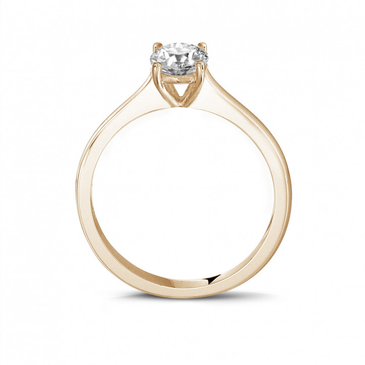 Anello solitario da 0,50 carati in oro rosso con diamante rotondo e quattro griffe