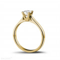 Anello solitario con diamante da 0,30 carati in oro giallo