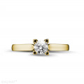 Anello solitario con diamante da 0,30 carati in oro giallo