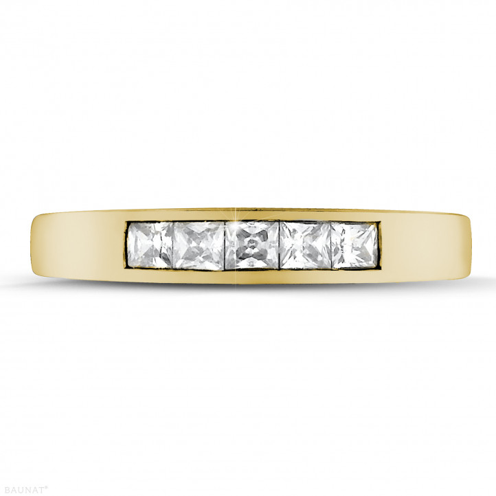 Anello eternity in oro giallo con diamanti princess da 0,50 carati