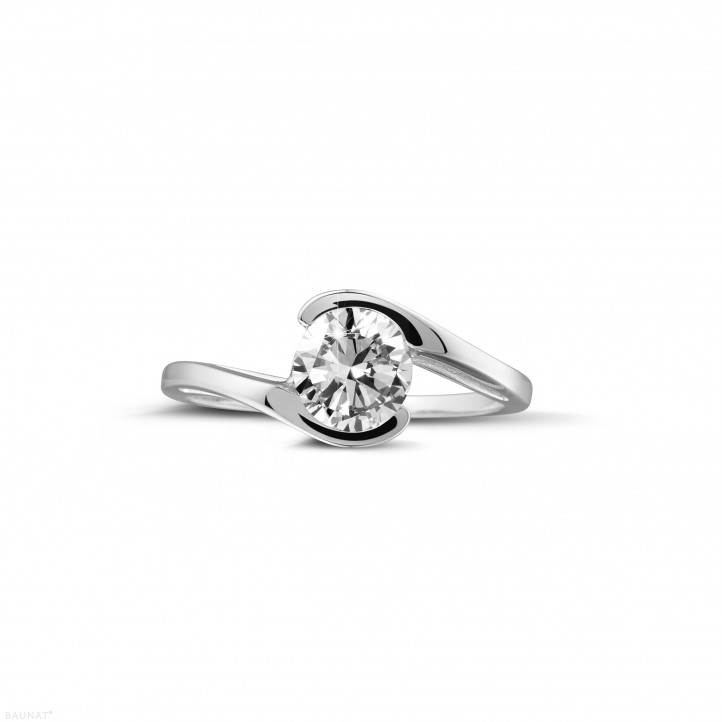 Anello solitario con diamante da 0,70 carati in oro bianco