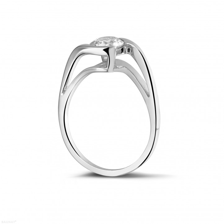 Anello solitario con diamante da 0,70 carati in oro bianco