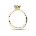 Anello con diamante solitario da 0,70 carati in oro giallo